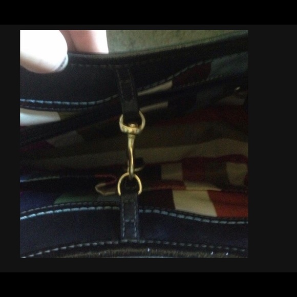 #COACH VACHETTA BLACK ERGO PATENT LEATHER PURSE - Picture 6 of 6